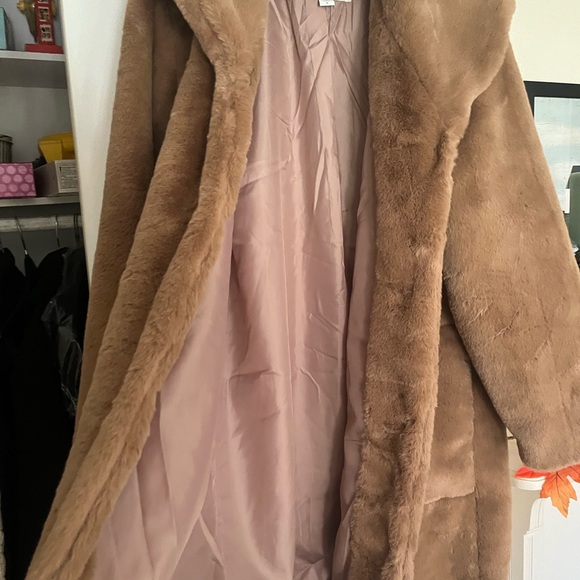 Plush Coat from Coldwater Creek. Sz medium, worn twice. Too big. wear sz 8/10 - Picture 3 of 4